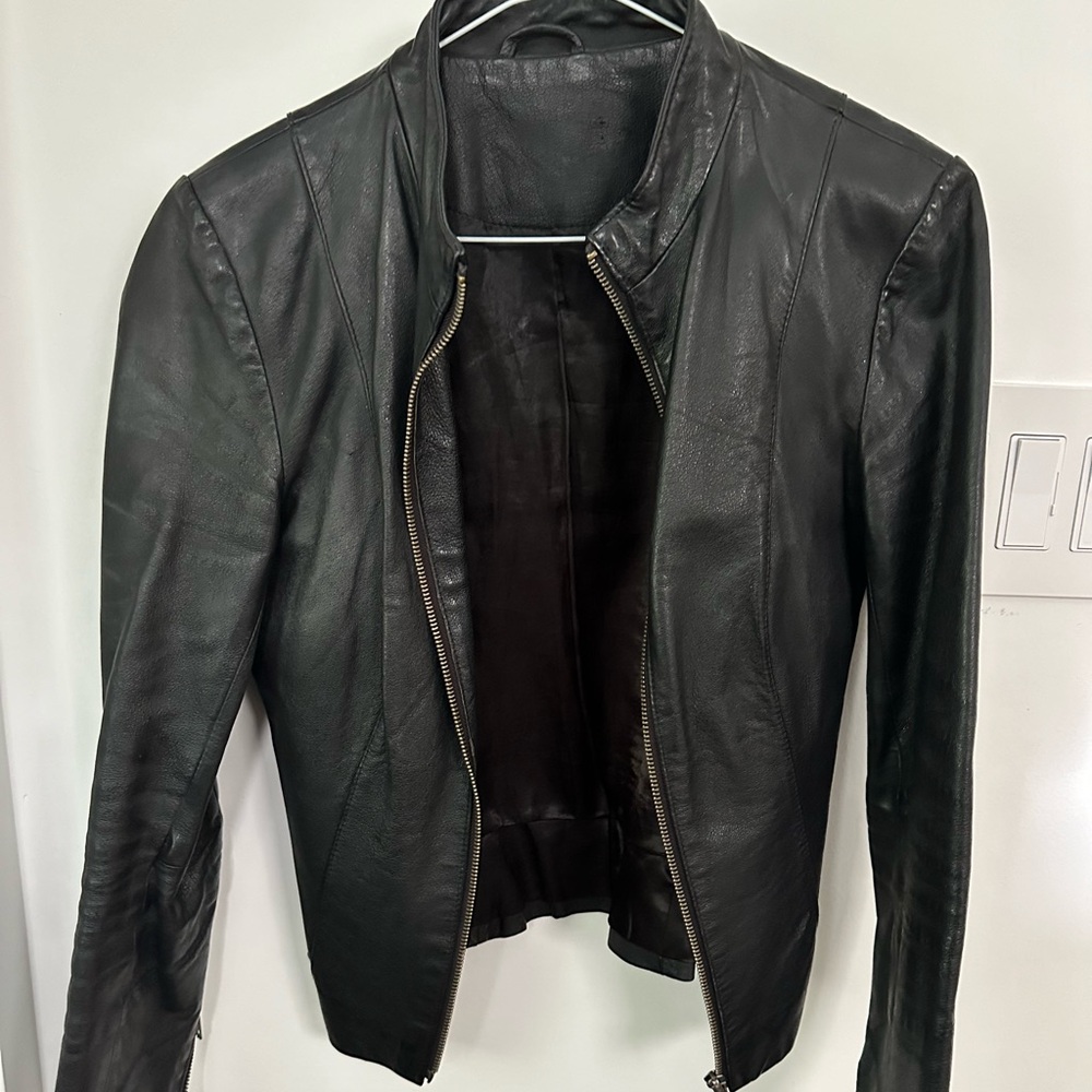 Danier Leather jacket (women’s xs)